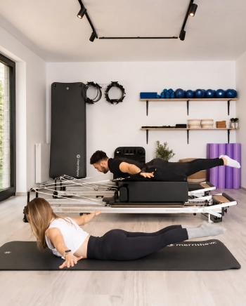 Cours de Pilates mixte avec exercices sur Reformer et tapis à Woluwe-Saint-Lambert